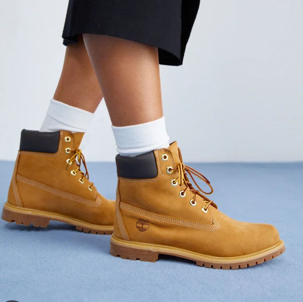 Delux Store - Abbigliamento Streetwear & Sneakers