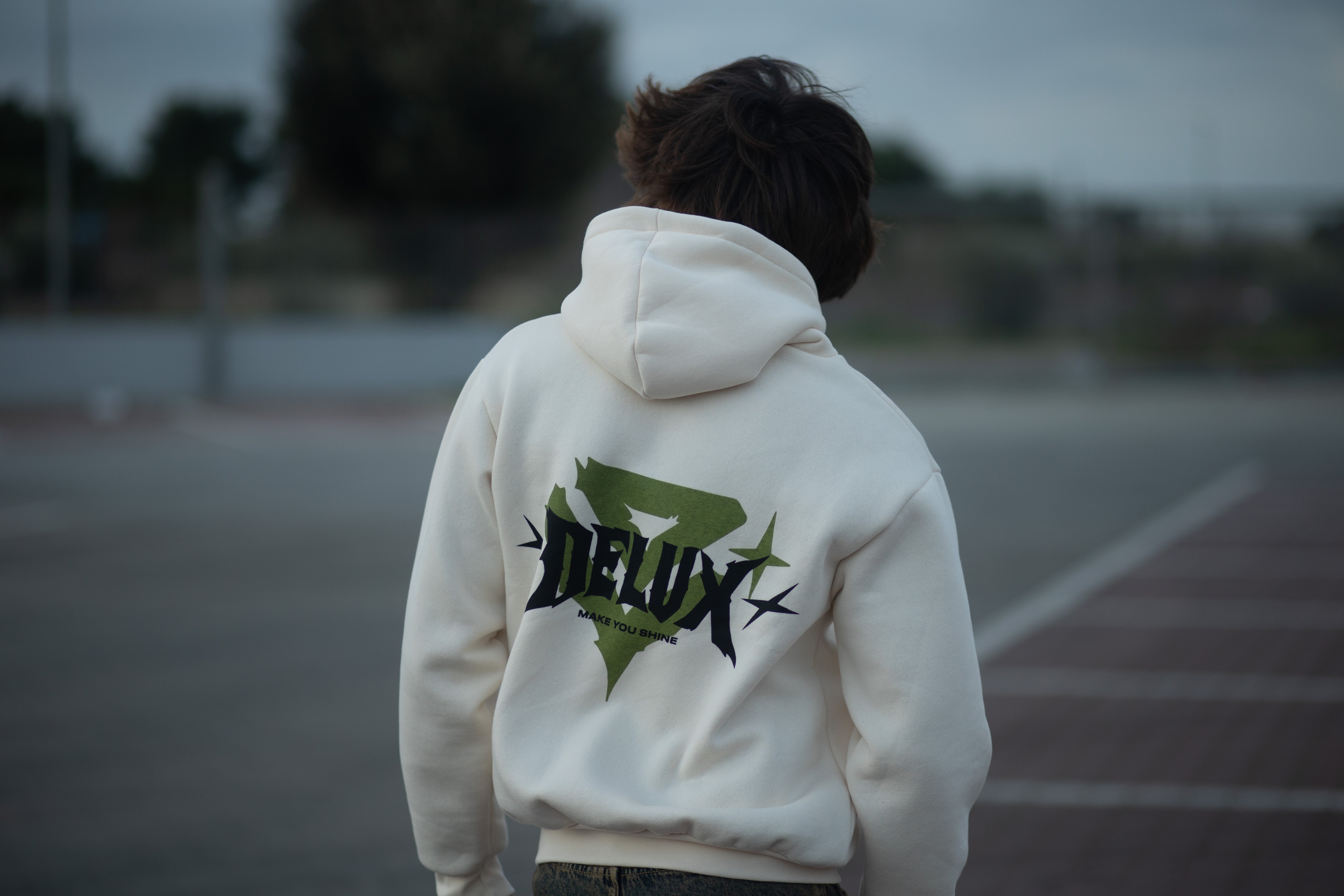 Delux Store - Abbigliamento Streetwear & Sneakers