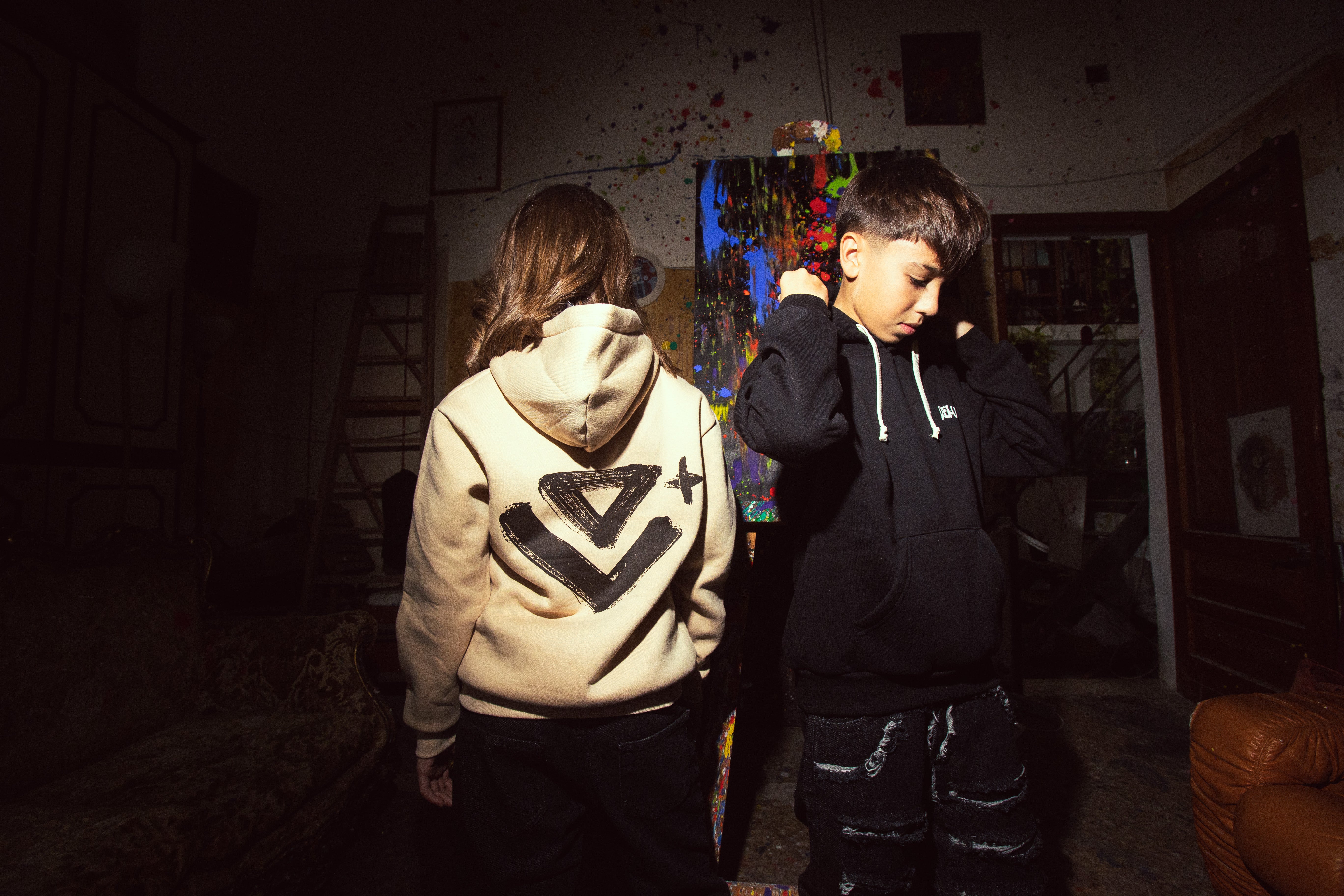 Delux Store - Abbigliamento Streetwear & Sneakers