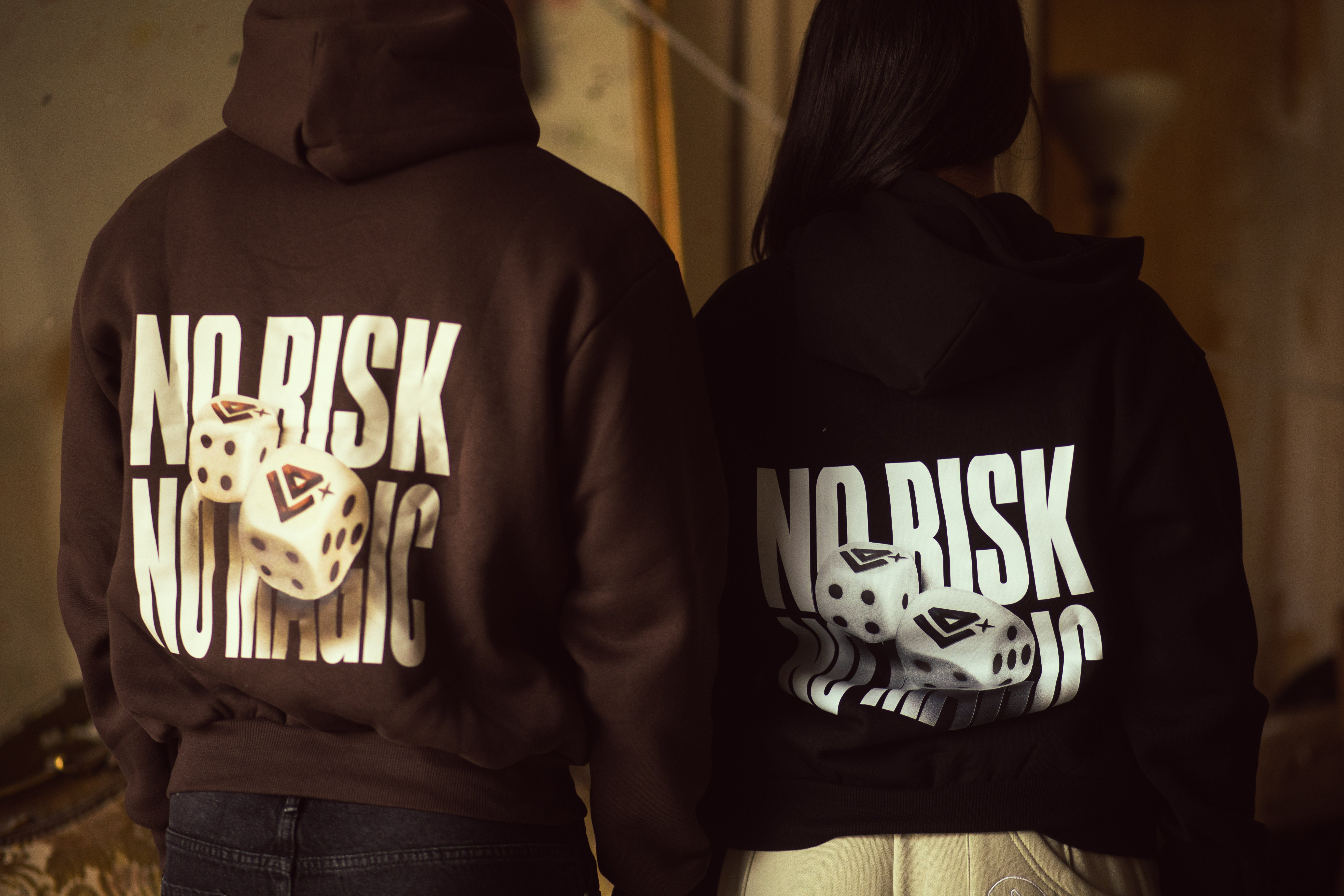 Delux Store - Abbigliamento Streetwear & Sneakers