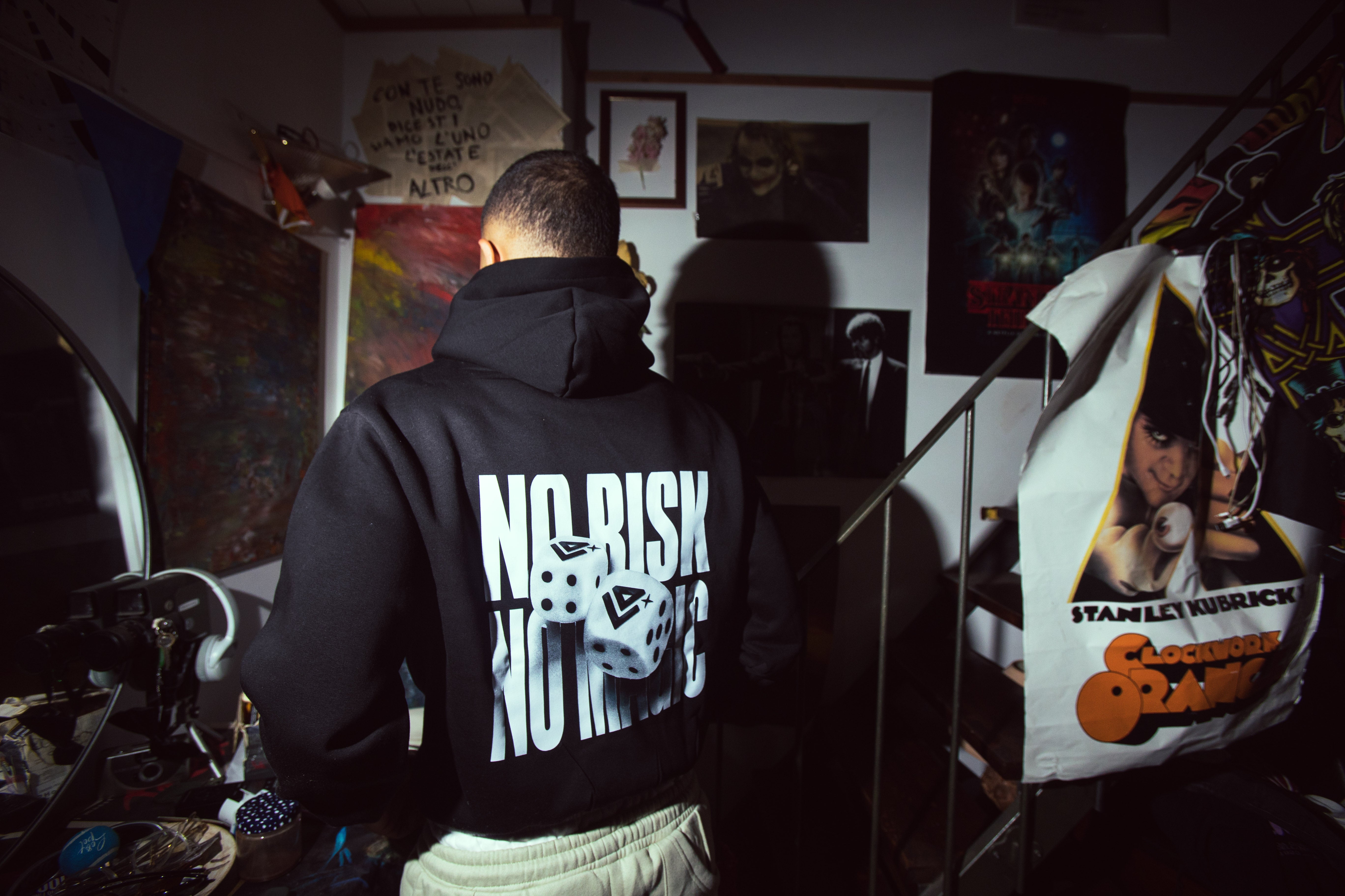 Felpa con Cappuccio Delux No Risk No Magic