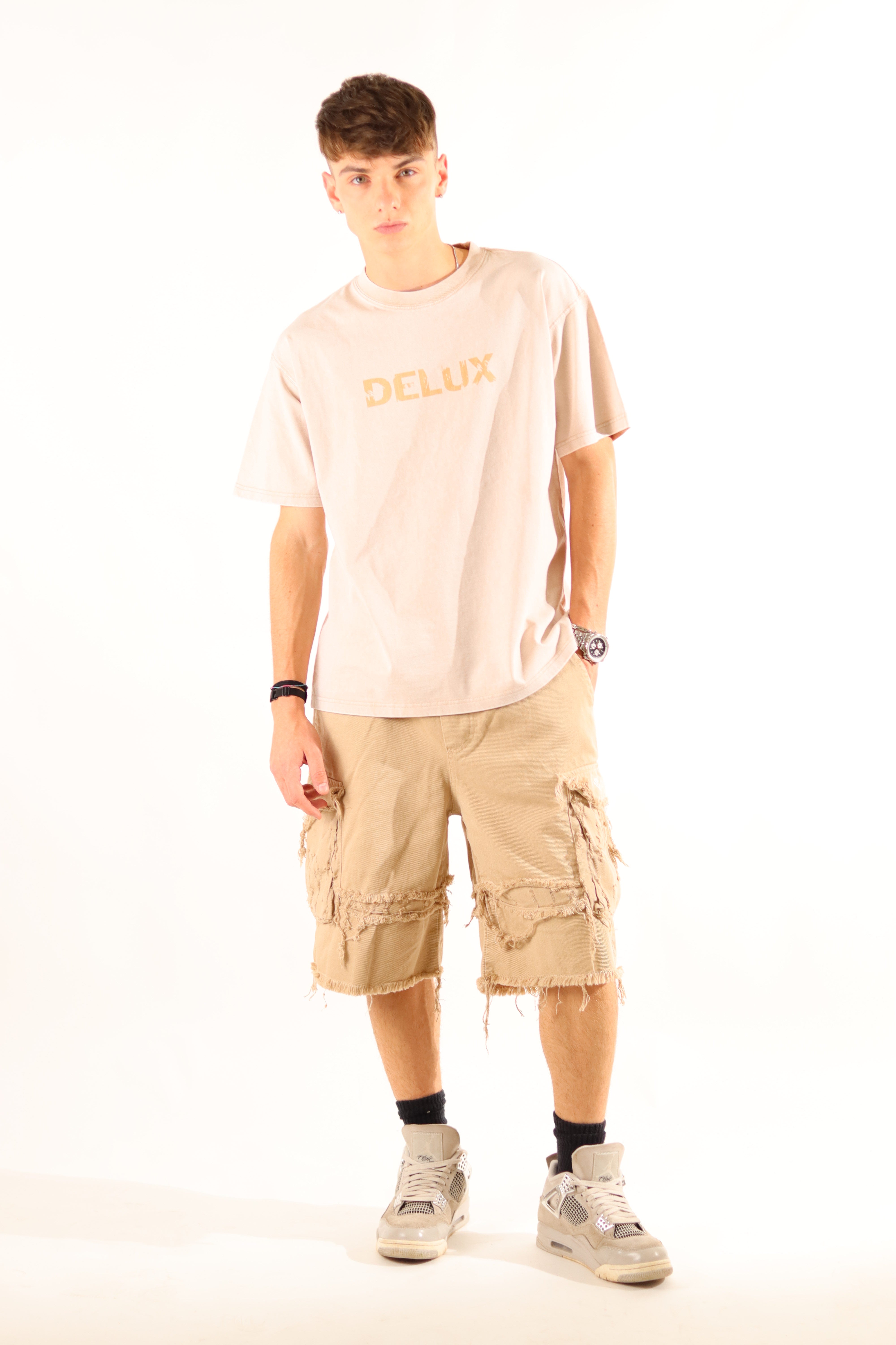 Delux Store - Abbigliamento Streetwear & Sneakers