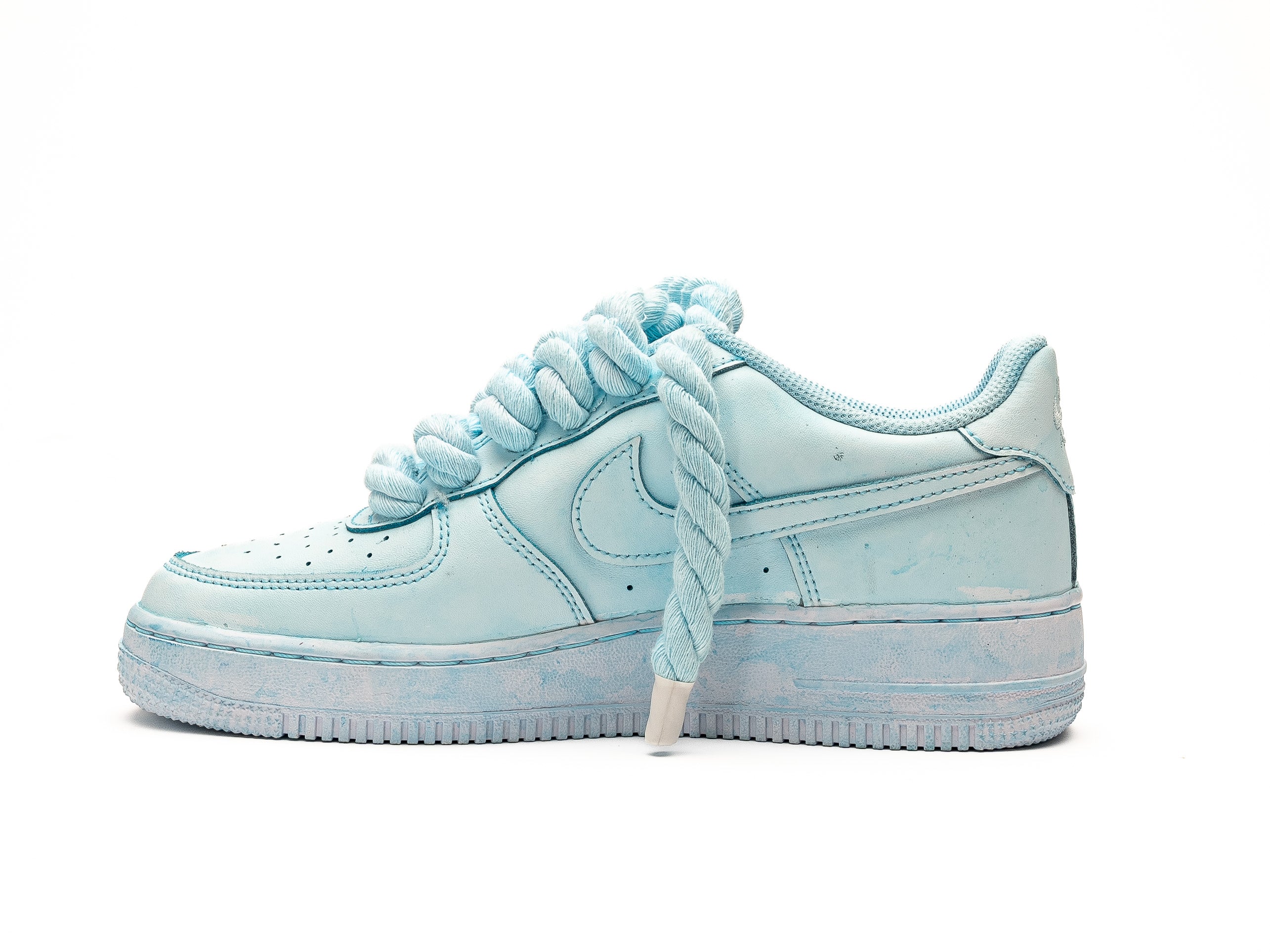 Delux Store - Abbigliamento Streetwear & Sneakers