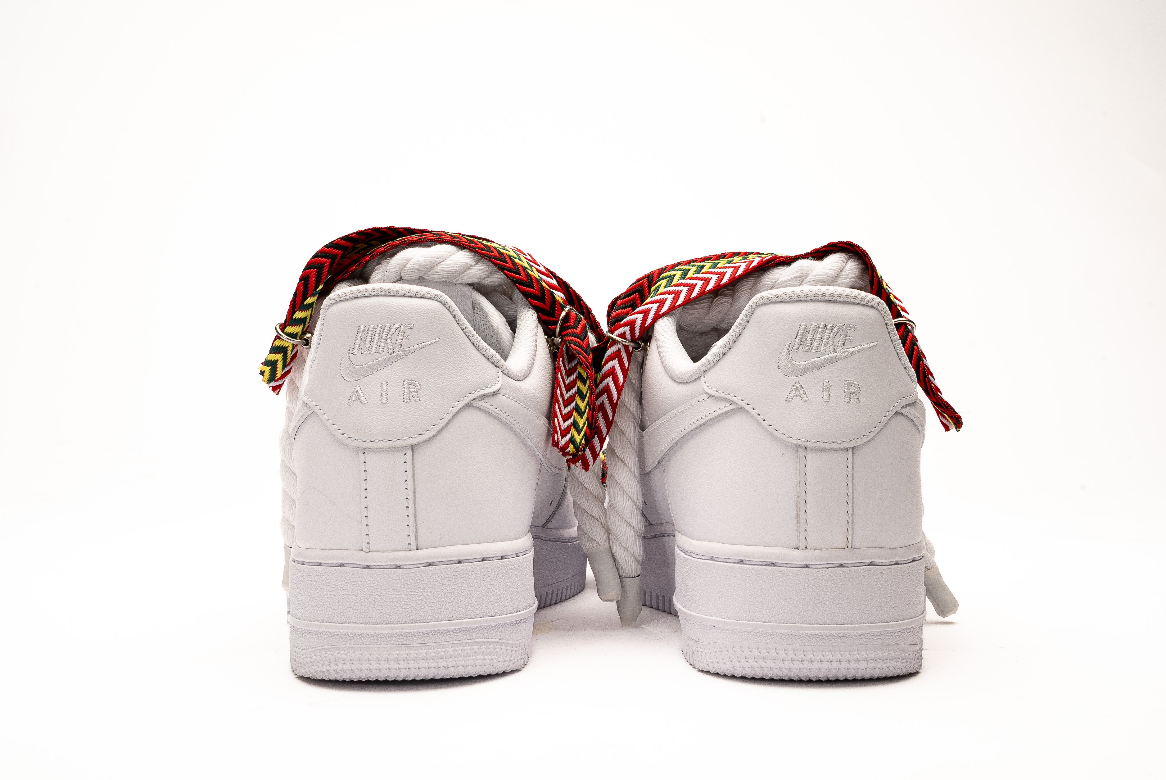 Delux Store - Abbigliamento Streetwear & Sneakers