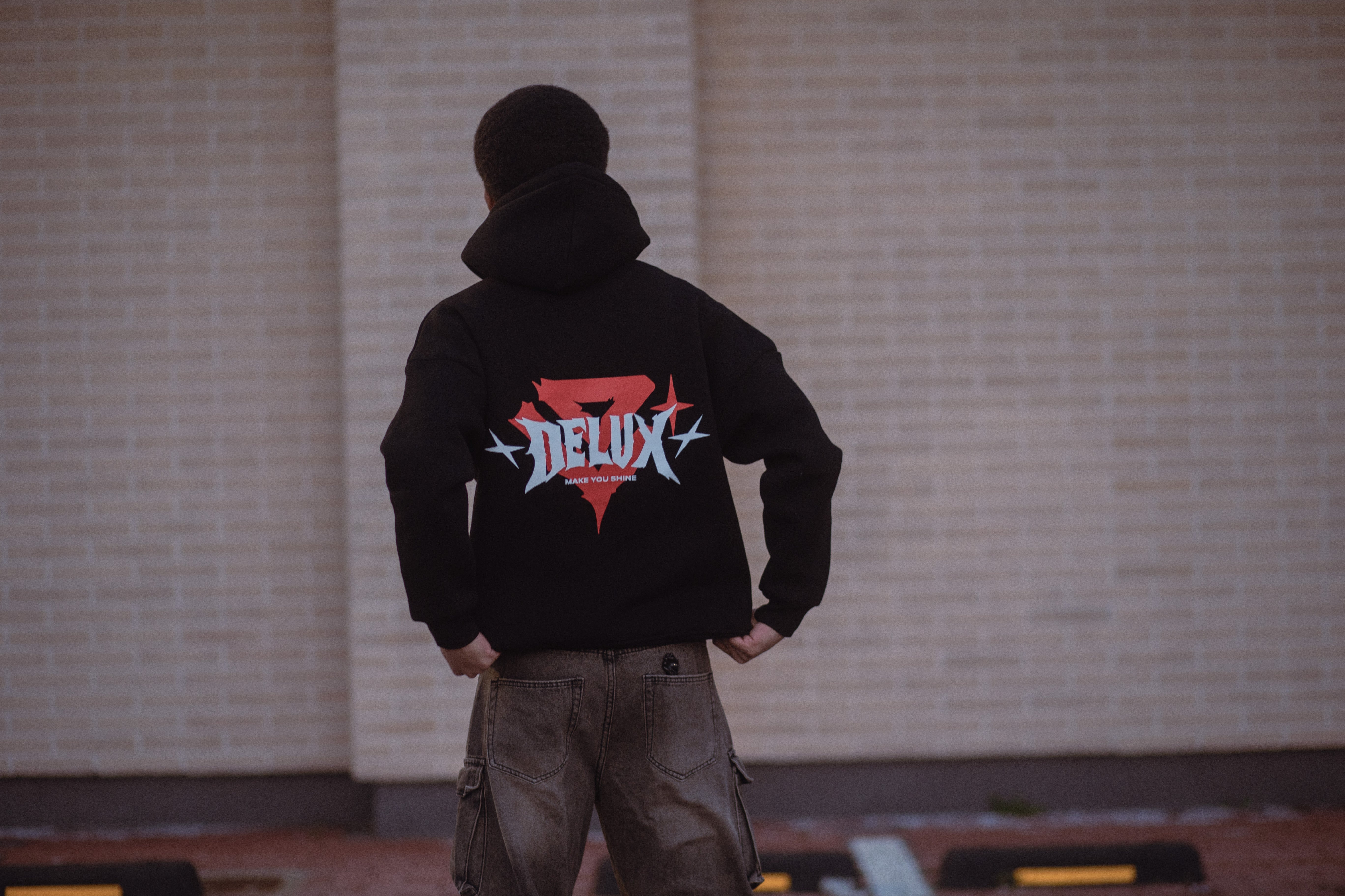 Delux Store - Abbigliamento Streetwear & Sneakers