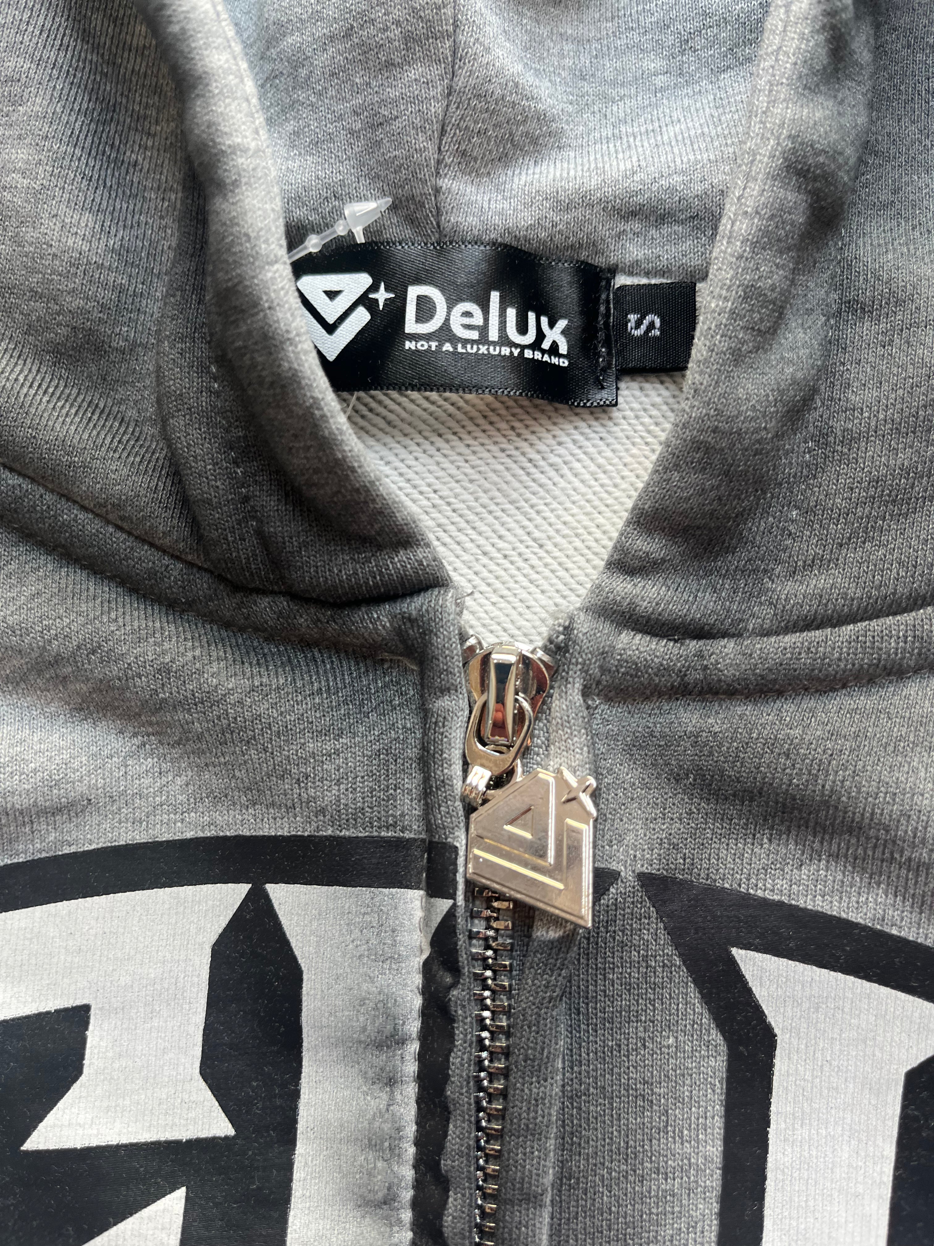 Delux Store - Abbigliamento Streetwear & Sneakers