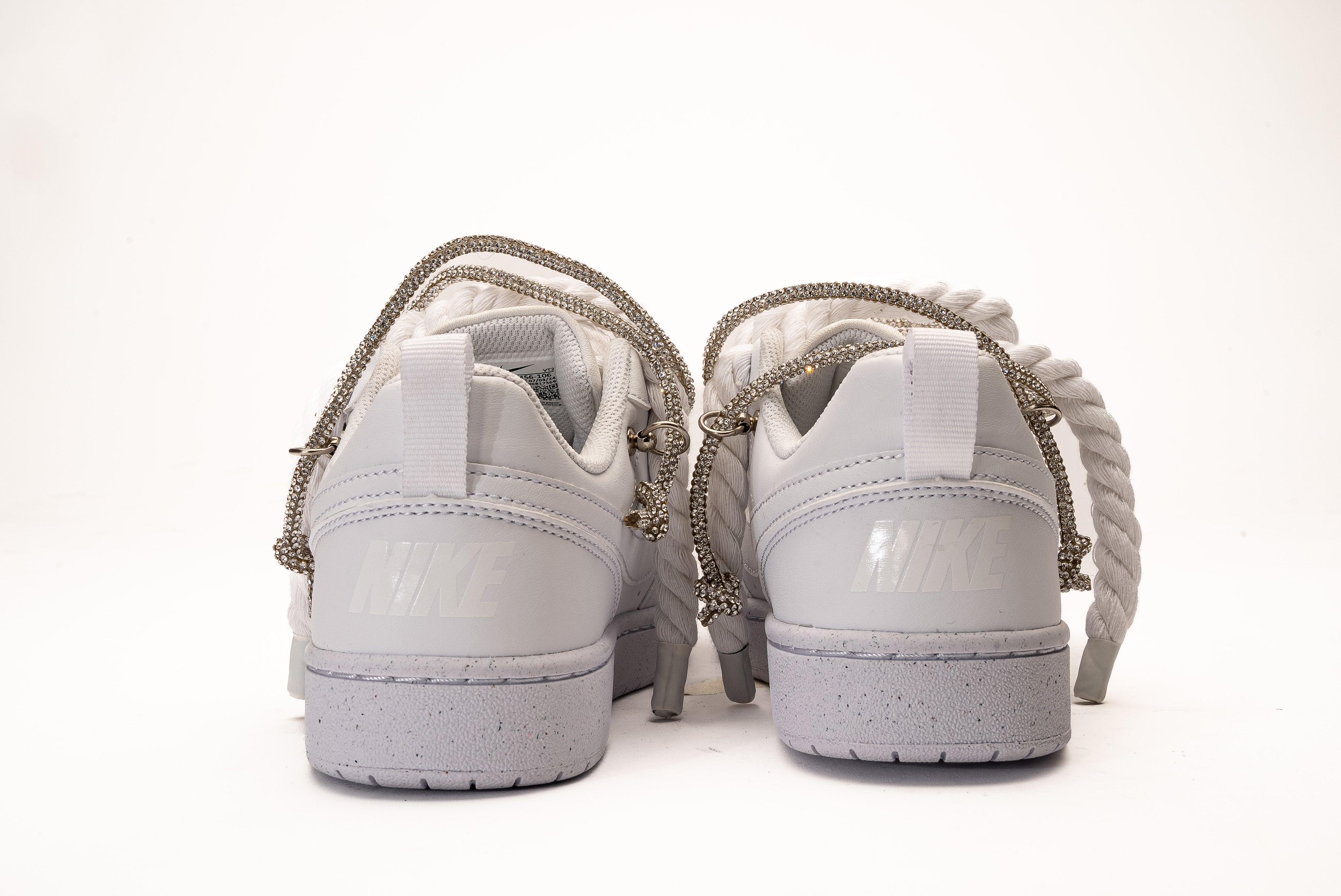 Delux Store - Abbigliamento Streetwear & Sneakers