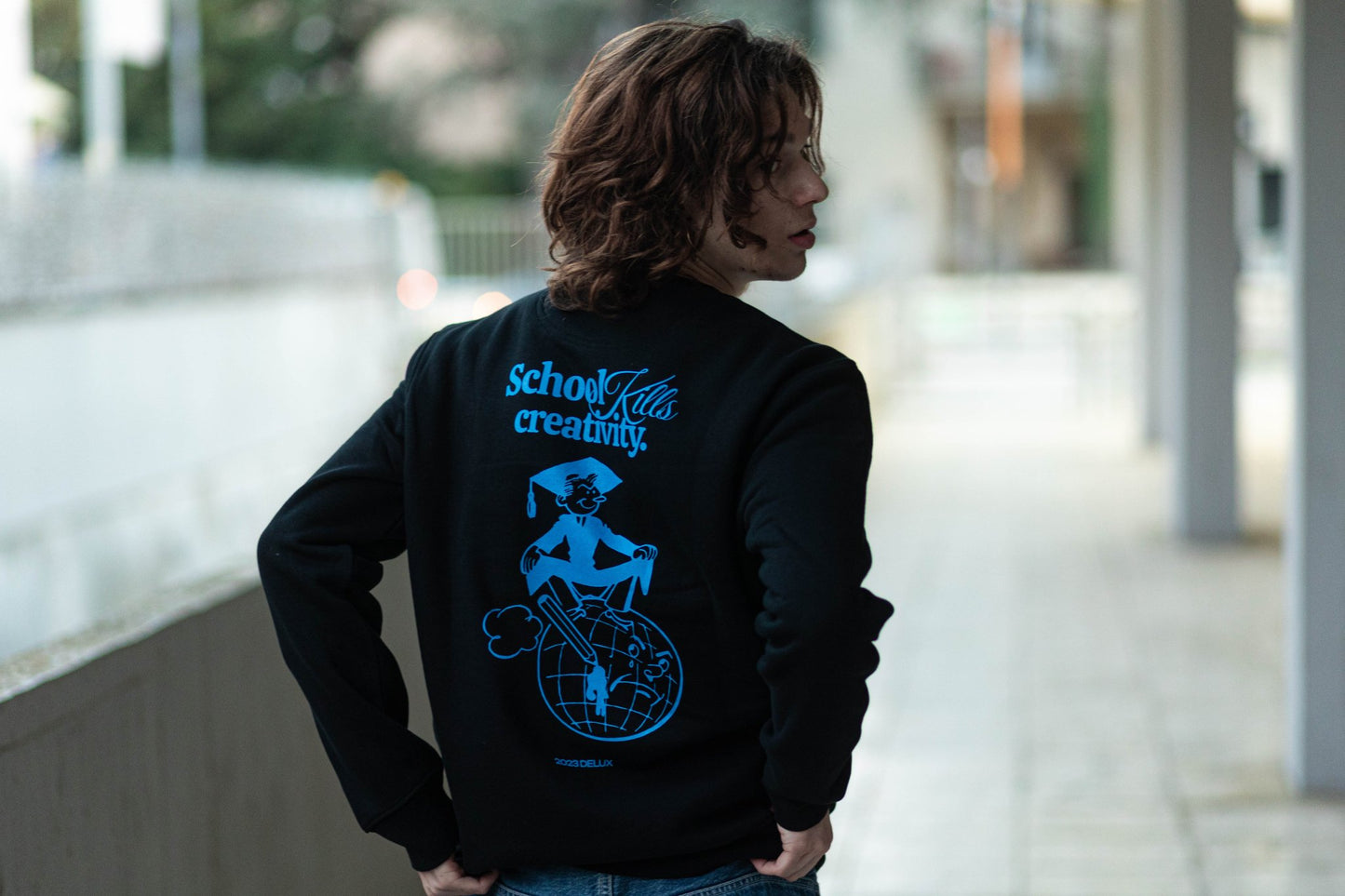 Crewneck ''School Kills'' - Black/Blue - Delux Store - Abbigliamento Streetwear & Sneakers