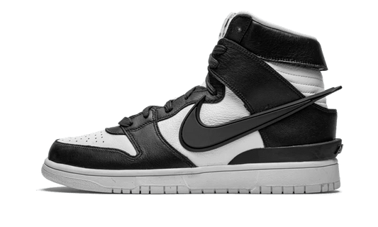 Dunk High Ambush Black White - Delux Store - Abbigliamento Streetwear & Sneakers