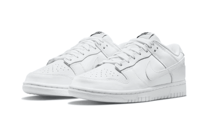 Dunk Low Triple White (2021) - Delux Store - Abbigliamento Streetwear & Sneakers