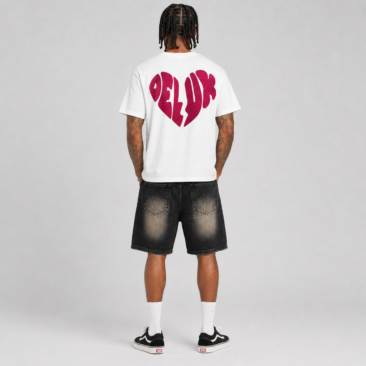 NO LOVE GLITTER TEE – WHITE FUCSIA